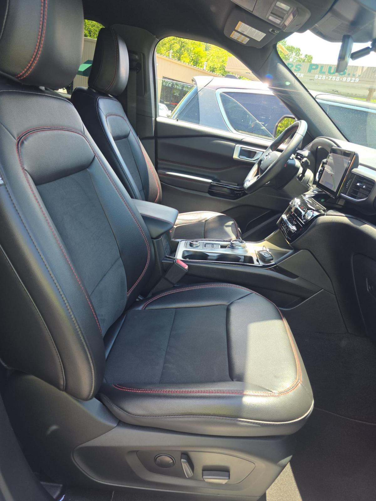 2022 Ford Explorer ST-Line AWD