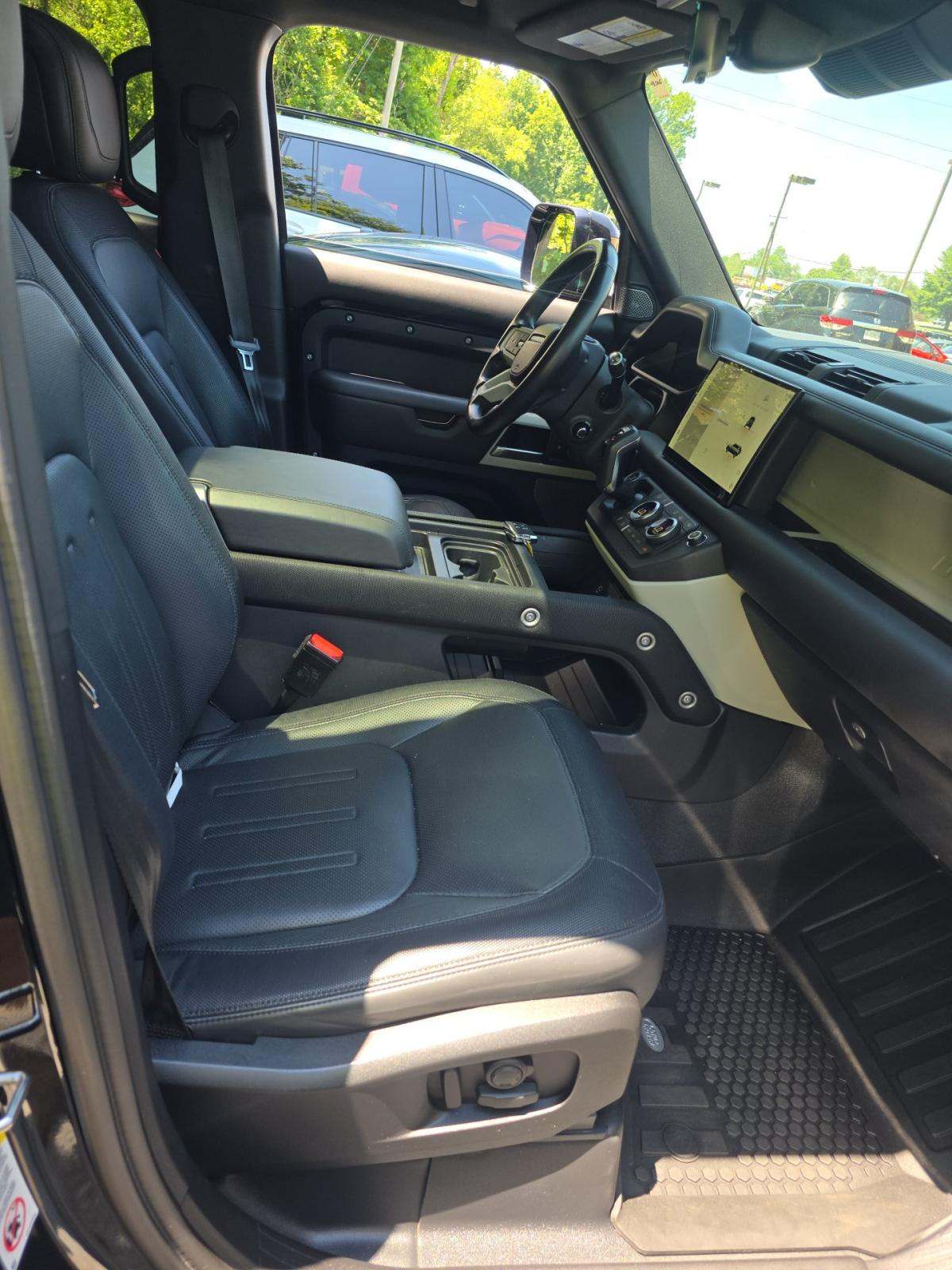 2022 Land Rover Defender 110 X-Dynamic HSE AWD
