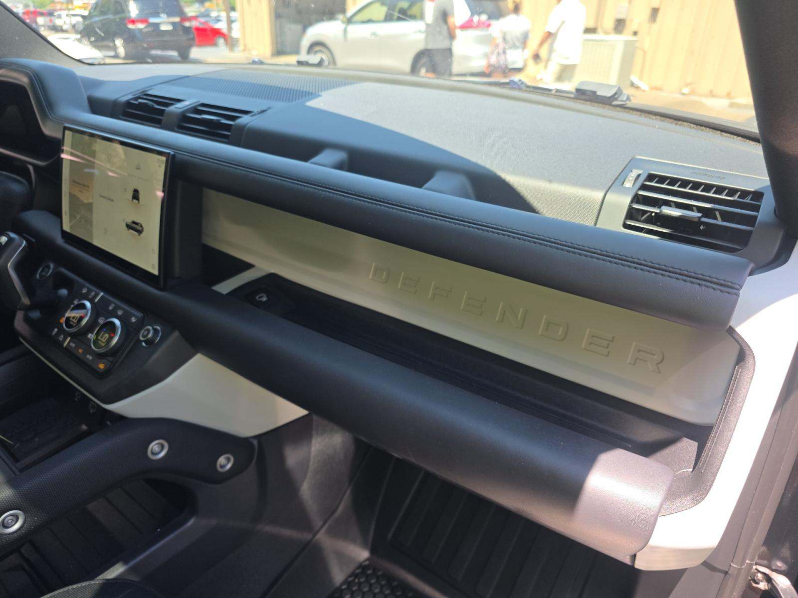 2022 Land Rover Defender 110 X-Dynamic HSE AWD