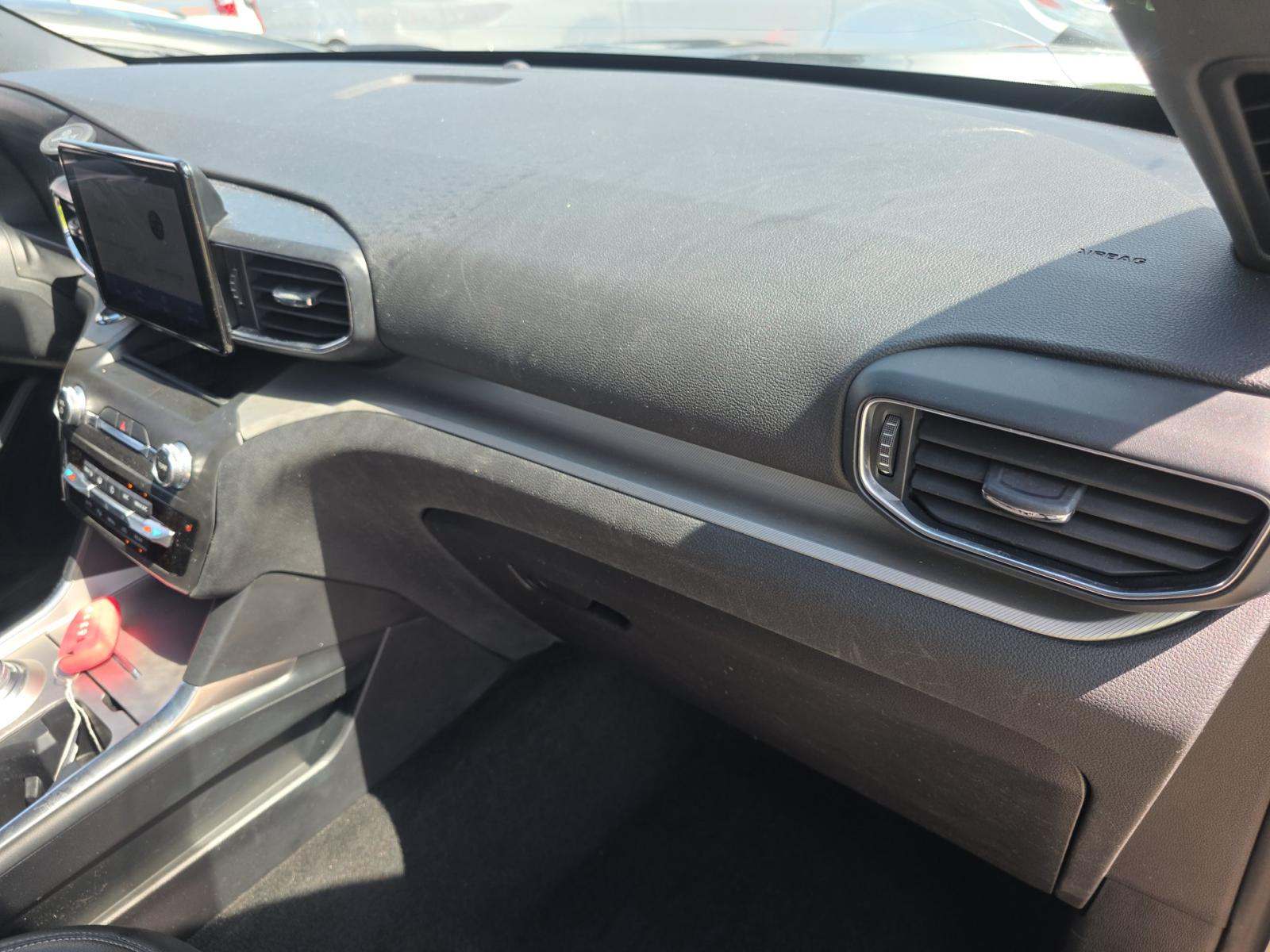 2020 Ford Explorer XLT RWD