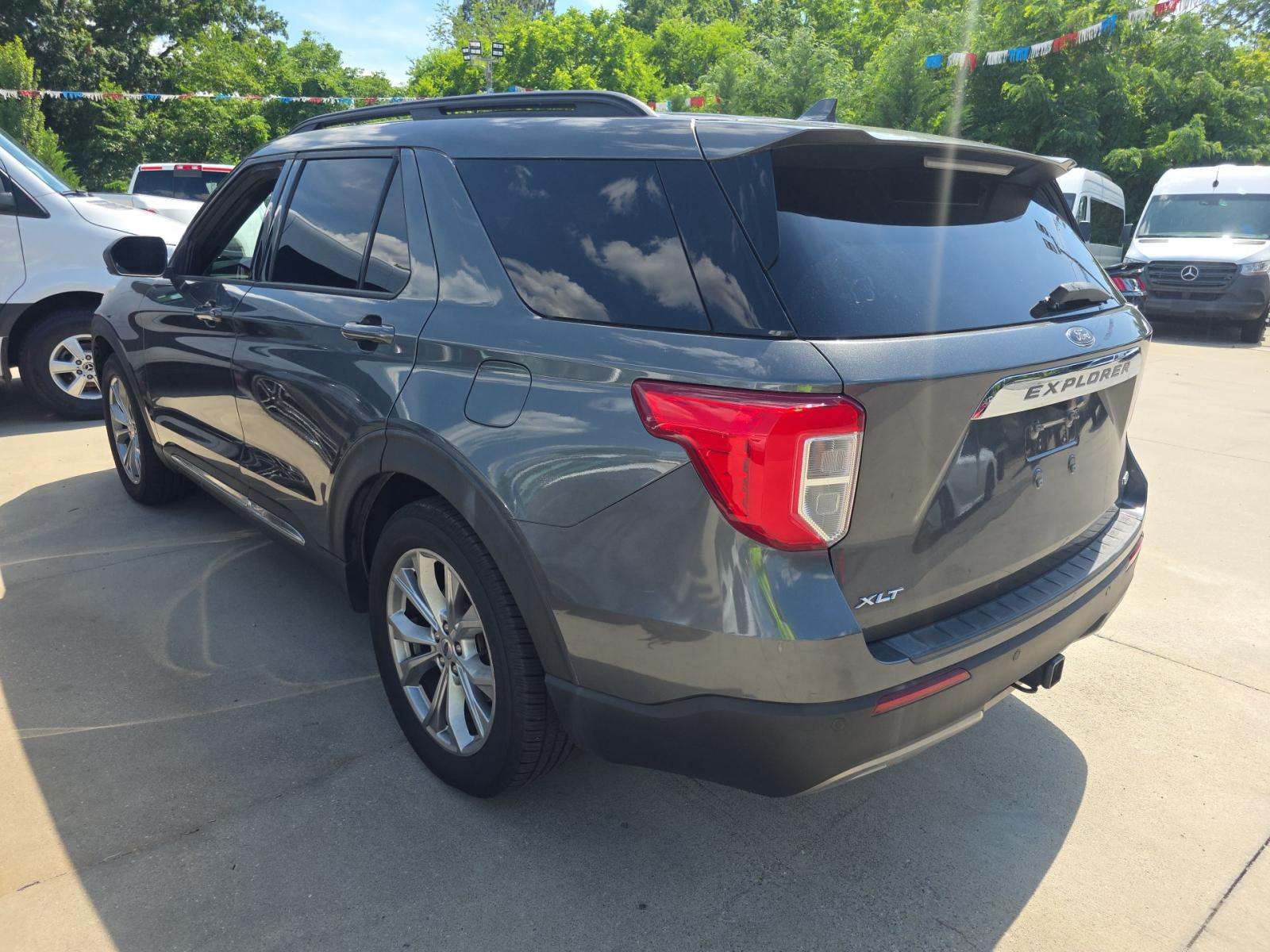 FORD EXPLORER - 2
