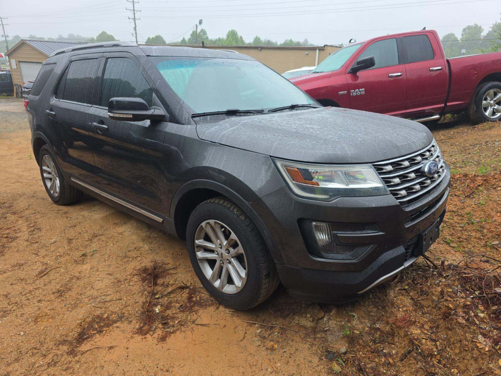 FORD EXPLORER - 4
