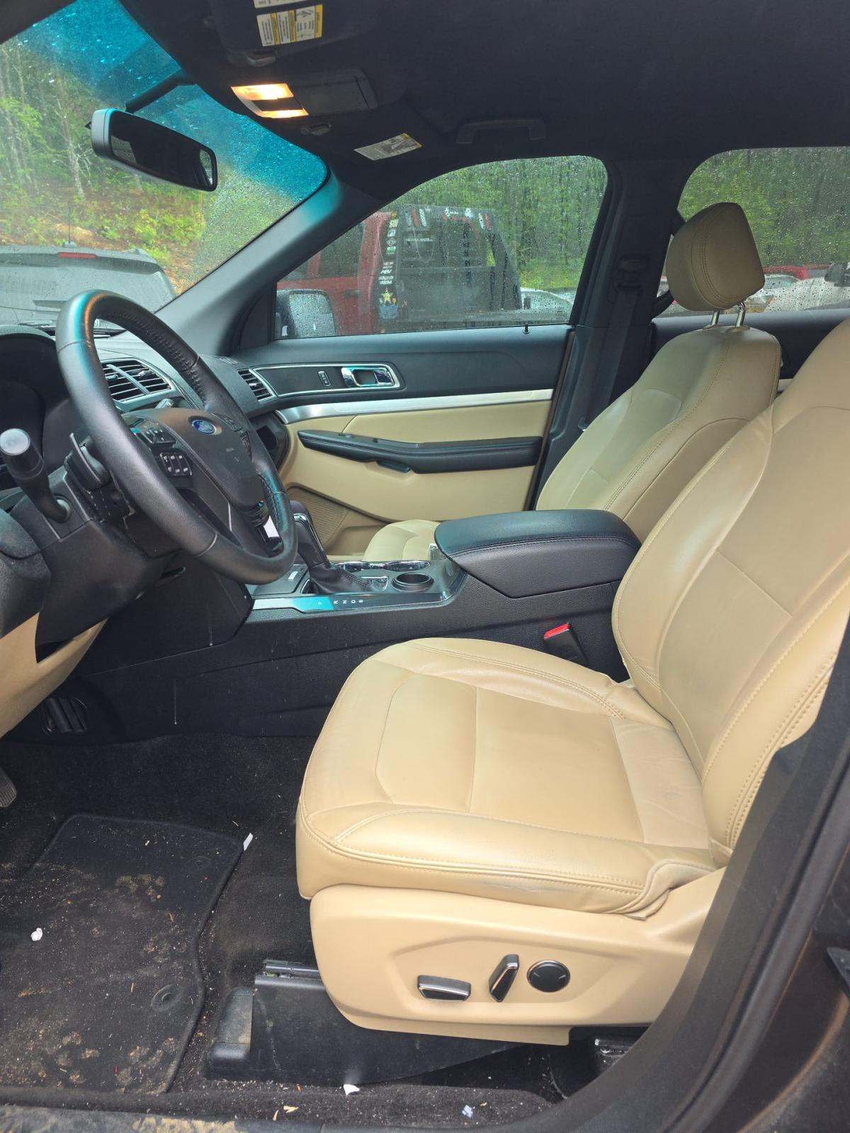 FORD EXPLORER - 6
