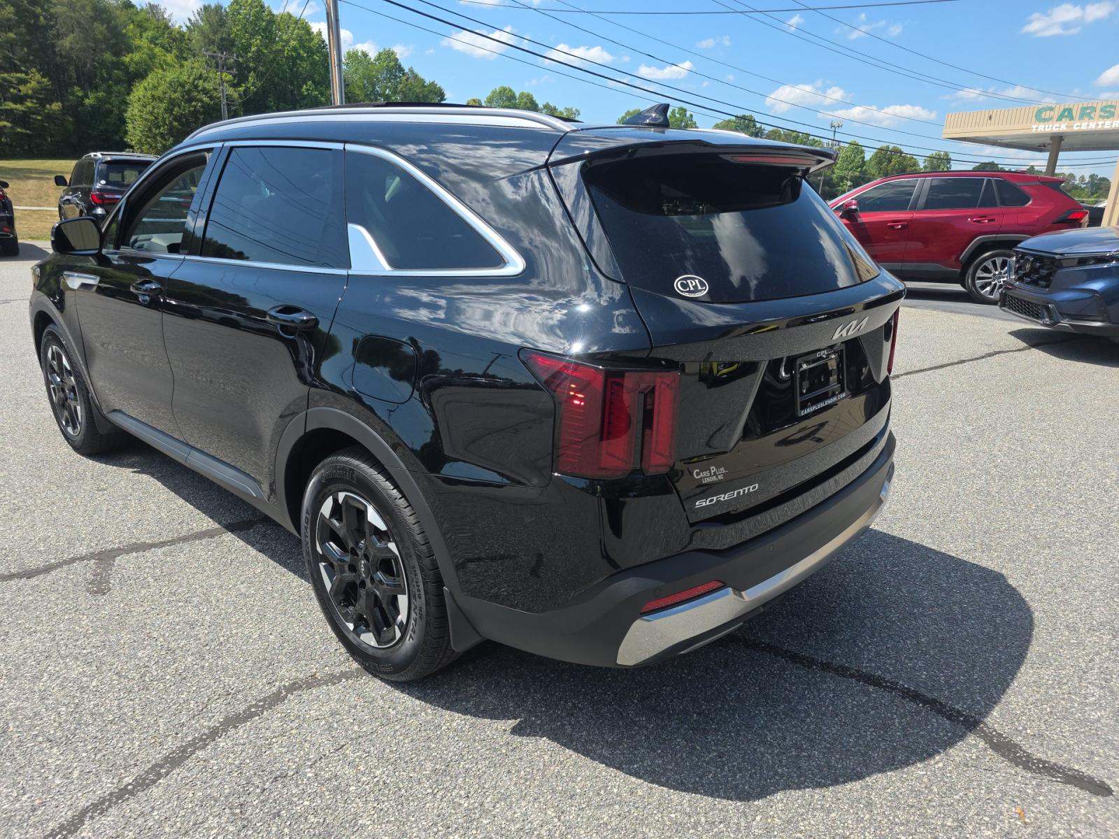 2026 Kia Sorento S FWD