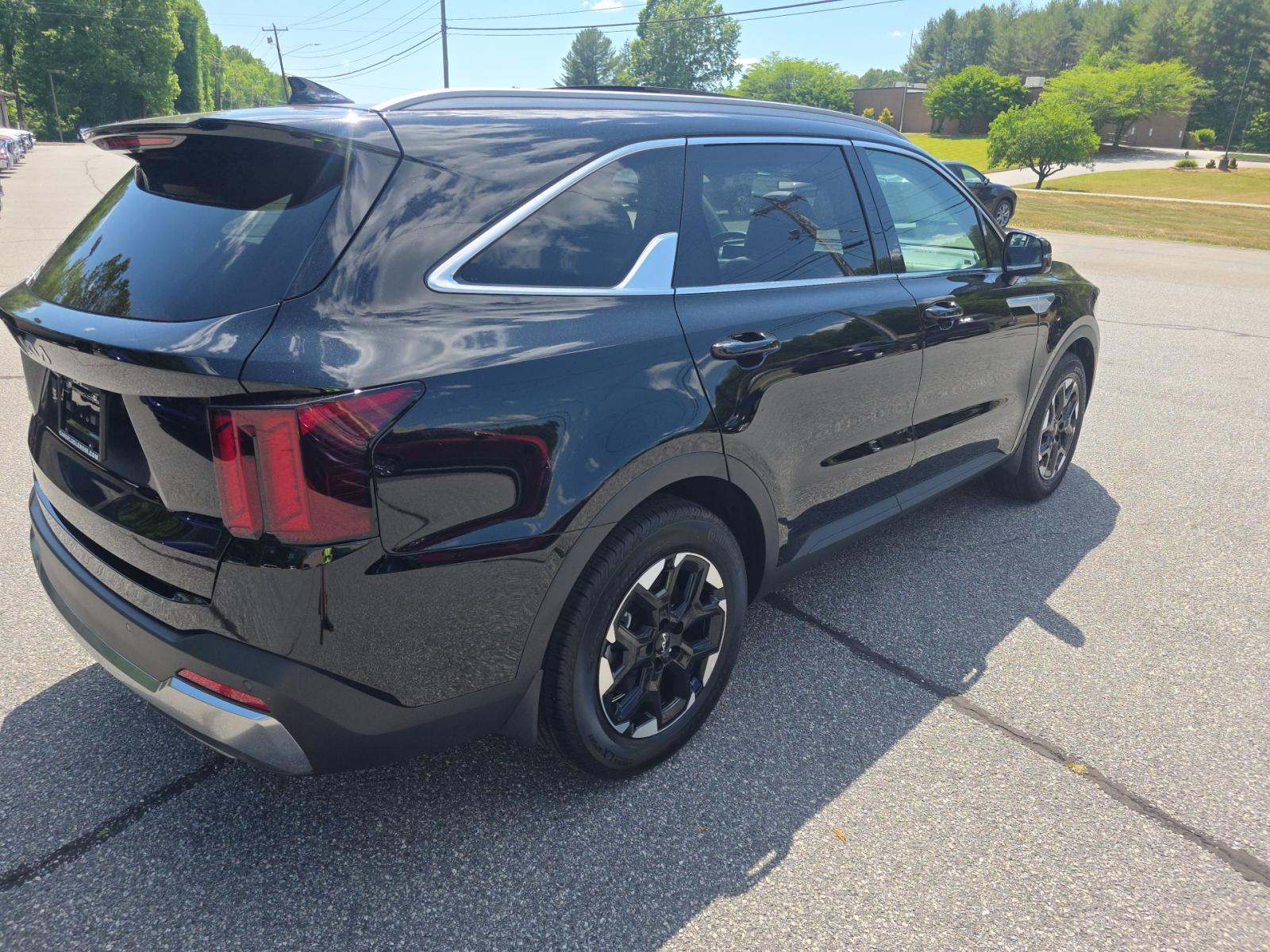 2026 Kia Sorento S FWD