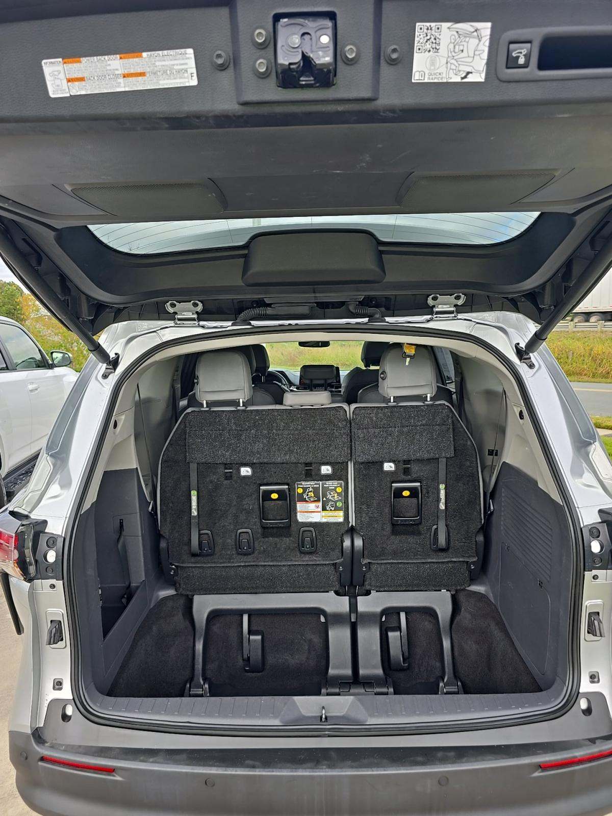 2024 Toyota Sienna XLE FWD