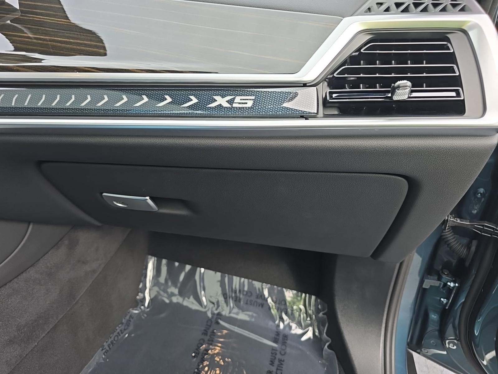 2025 BMW X5 xDrive40i AWD