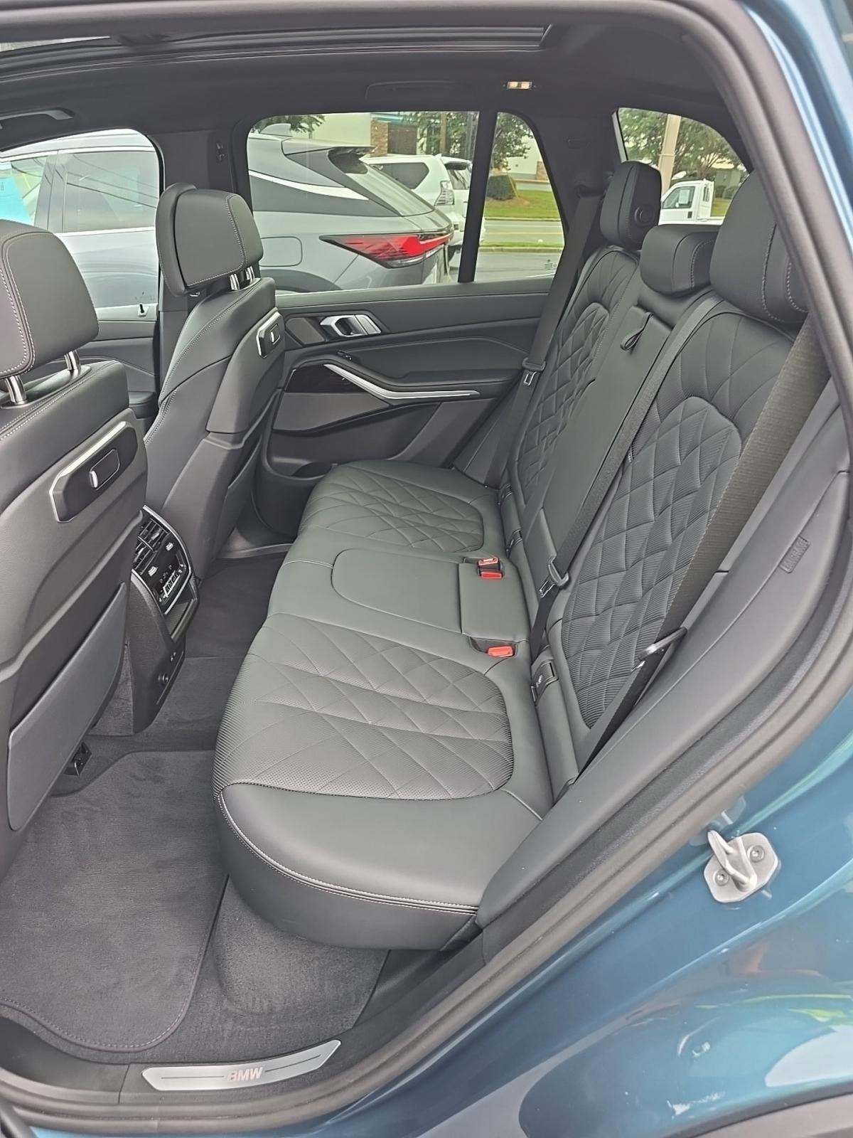 2025 BMW X5 xDrive40i AWD