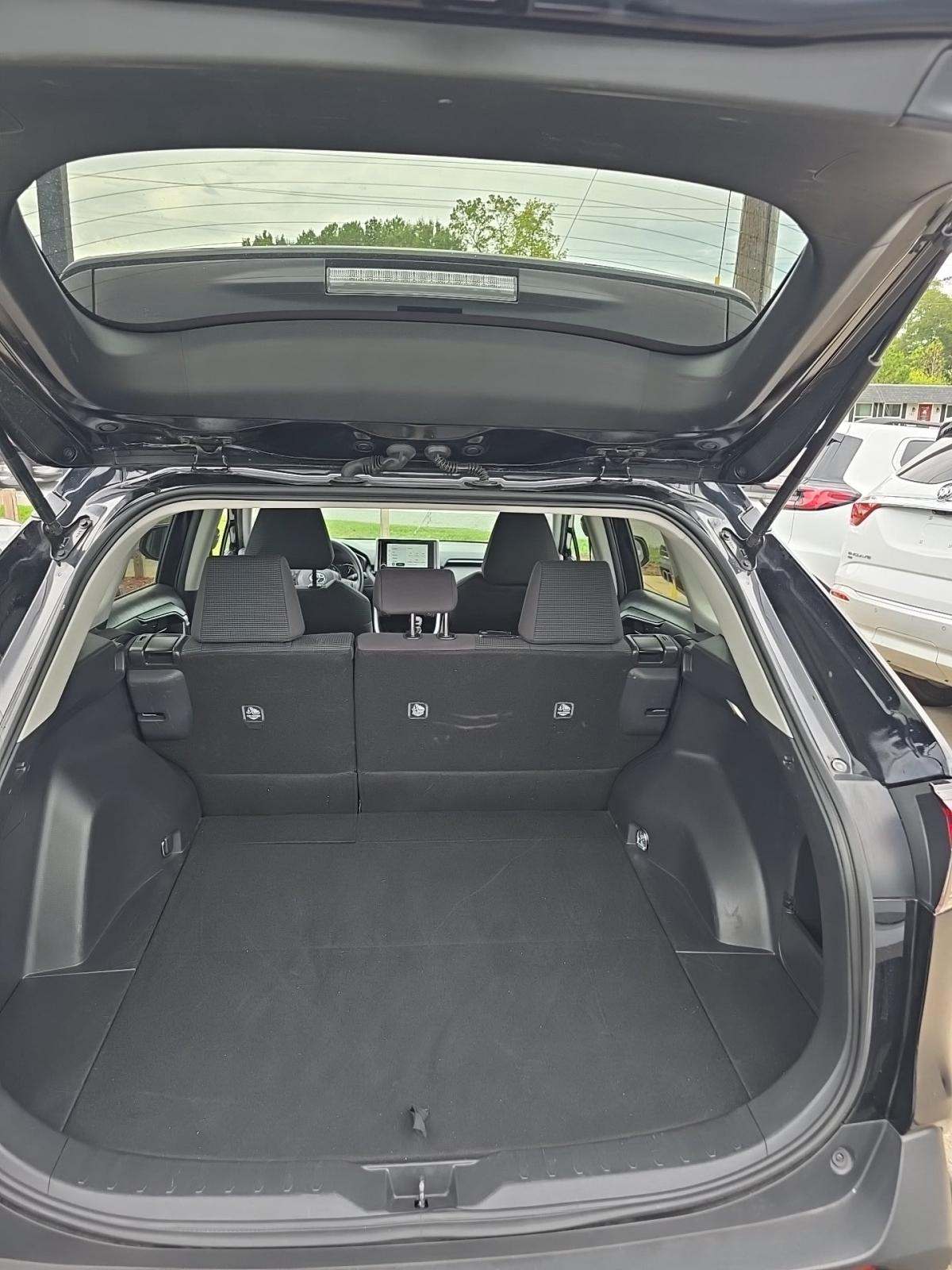 2024 Toyota RAV4 LE AWD