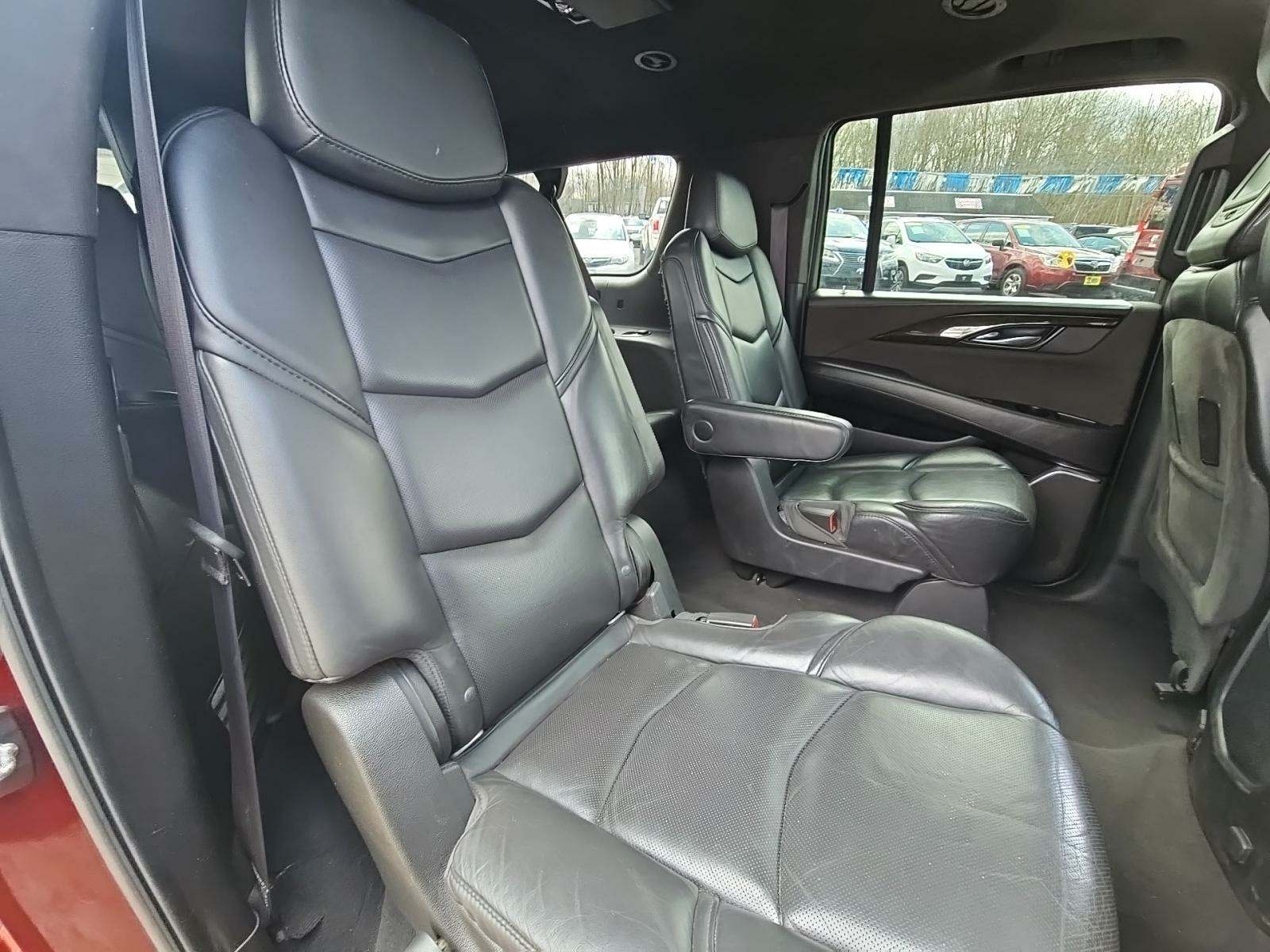 2017 Cadillac Escalade ESV Platinum AWD