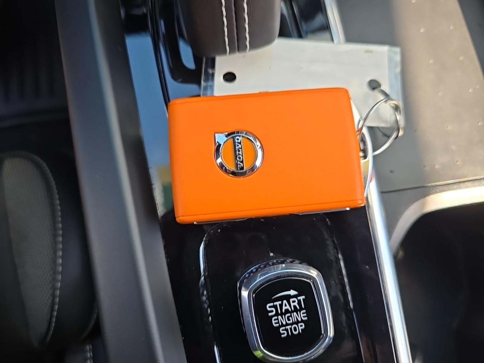 2022 Volvo XC60 B6 R-Design AWD