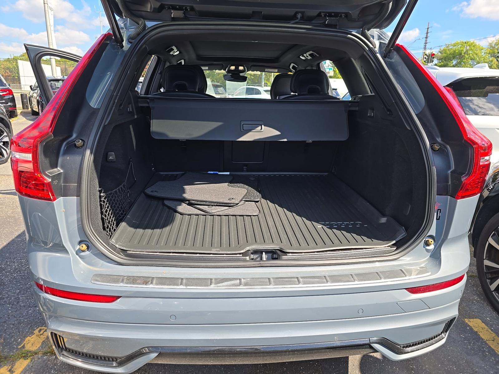 2022 Volvo XC60 B6 R-Design AWD