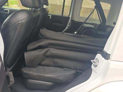 JEEP UNLIMITED SAHARA - 9