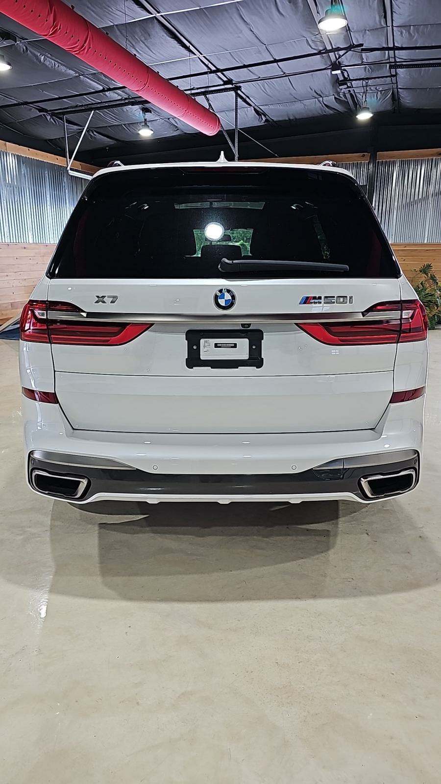 2021 BMW X7 M50i AWD