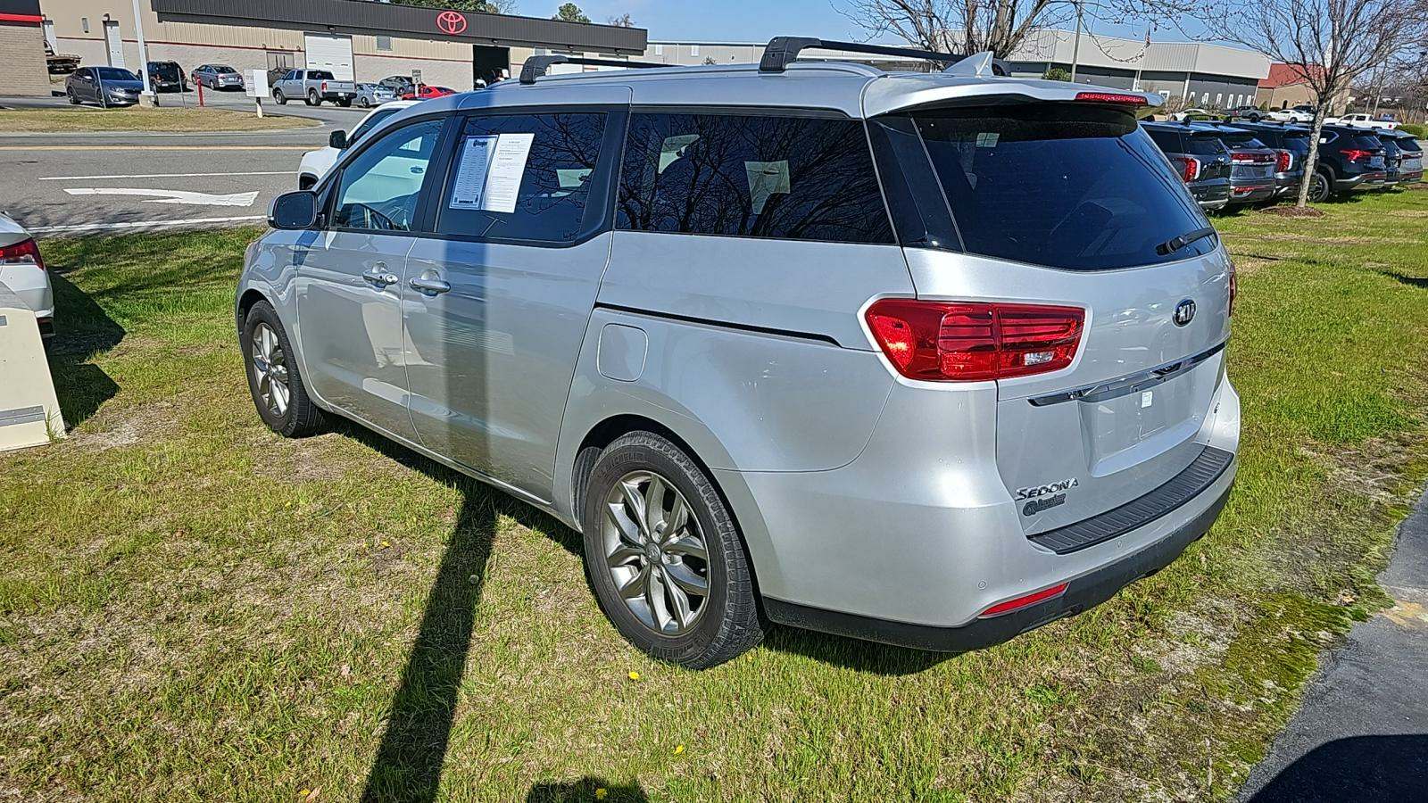 2020 Kia Sedona EX FWD
