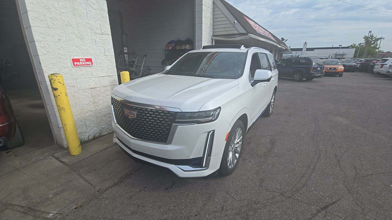 2022 Cadillac Escalade Premium Luxury 1SB