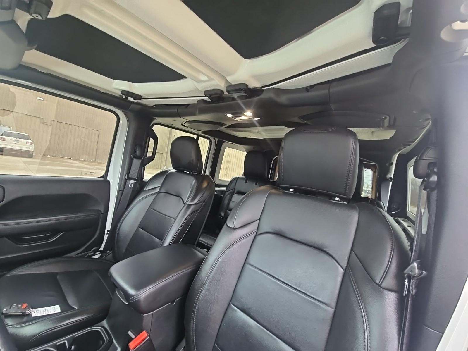 2023 Jeep Wrangler Sahara Altitude AWD