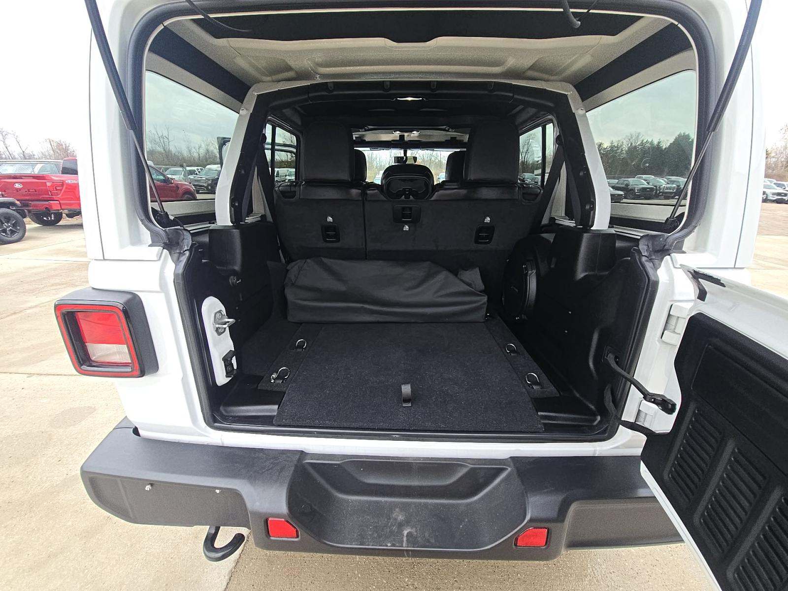 2023 Jeep Wrangler Sahara Altitude AWD