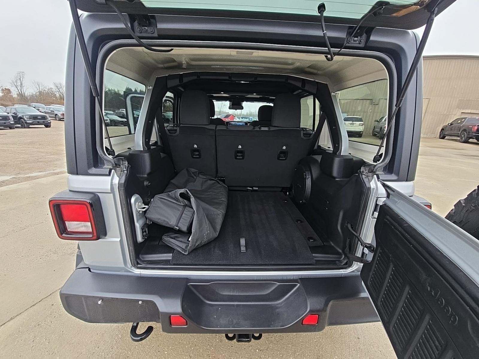 2024 Jeep Wrangler Willys AWD