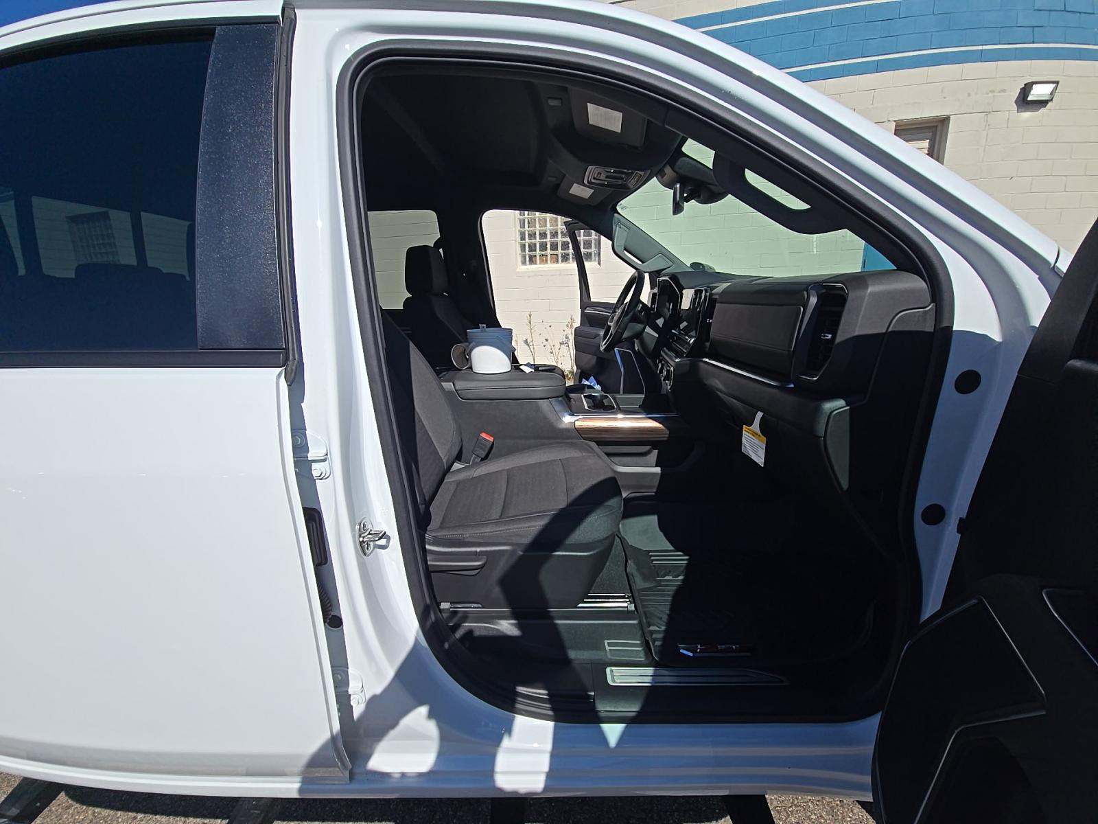 2025 Chevrolet Silverado 3500HD LT AWD