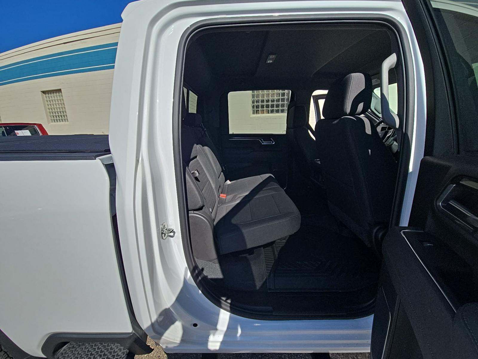 2025 Chevrolet Silverado 3500HD LT AWD