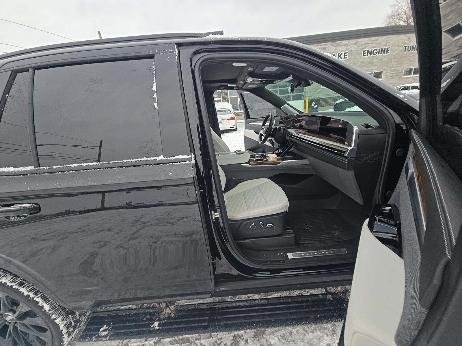 2025 Cadillac Escalade Sport Platinum AWD