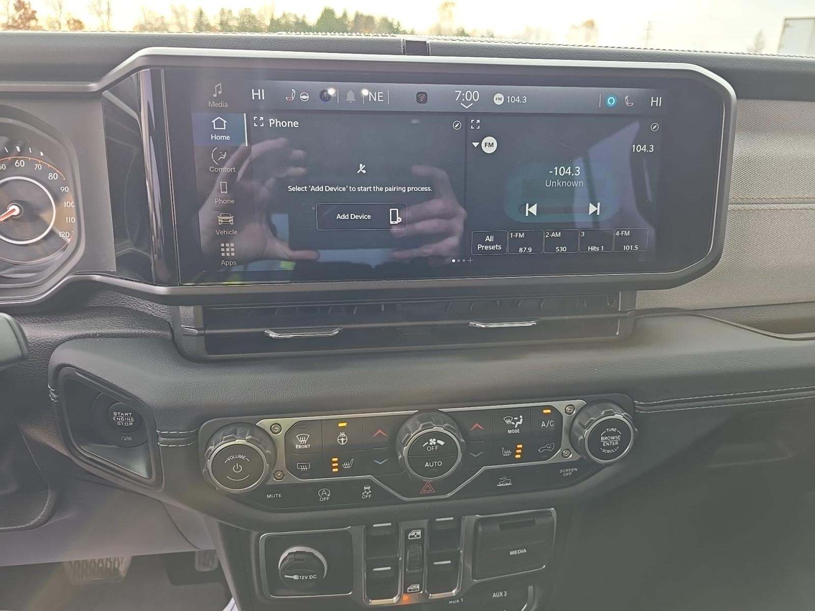 2024 Jeep Wrangler Sahara AWD