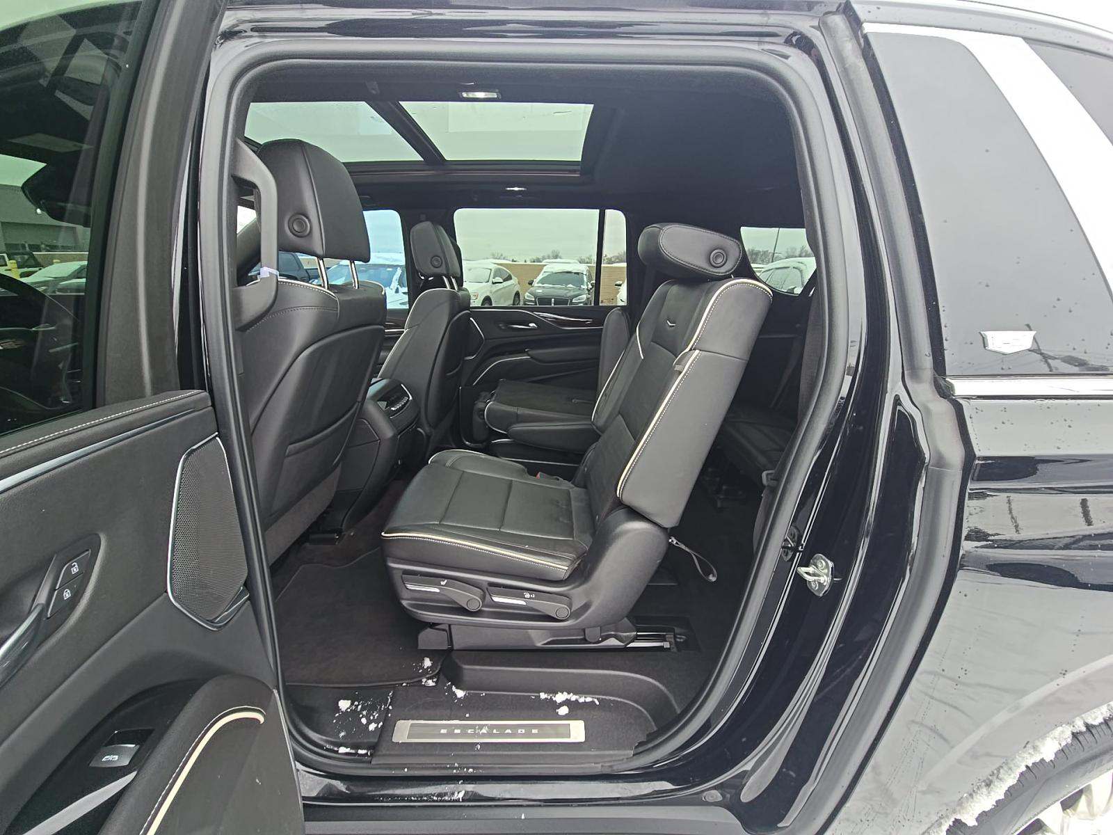 2022 Cadillac Escalade ESV Premium Luxury AWD