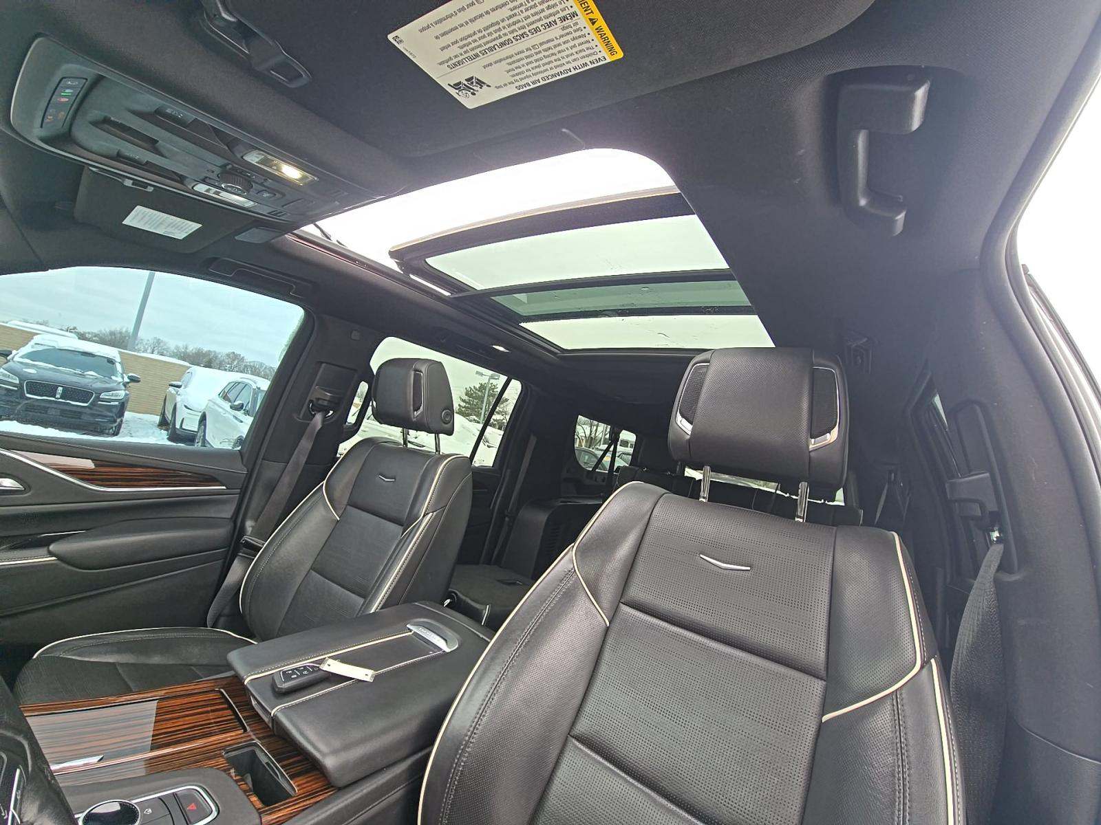 2022 Cadillac Escalade ESV Premium Luxury AWD