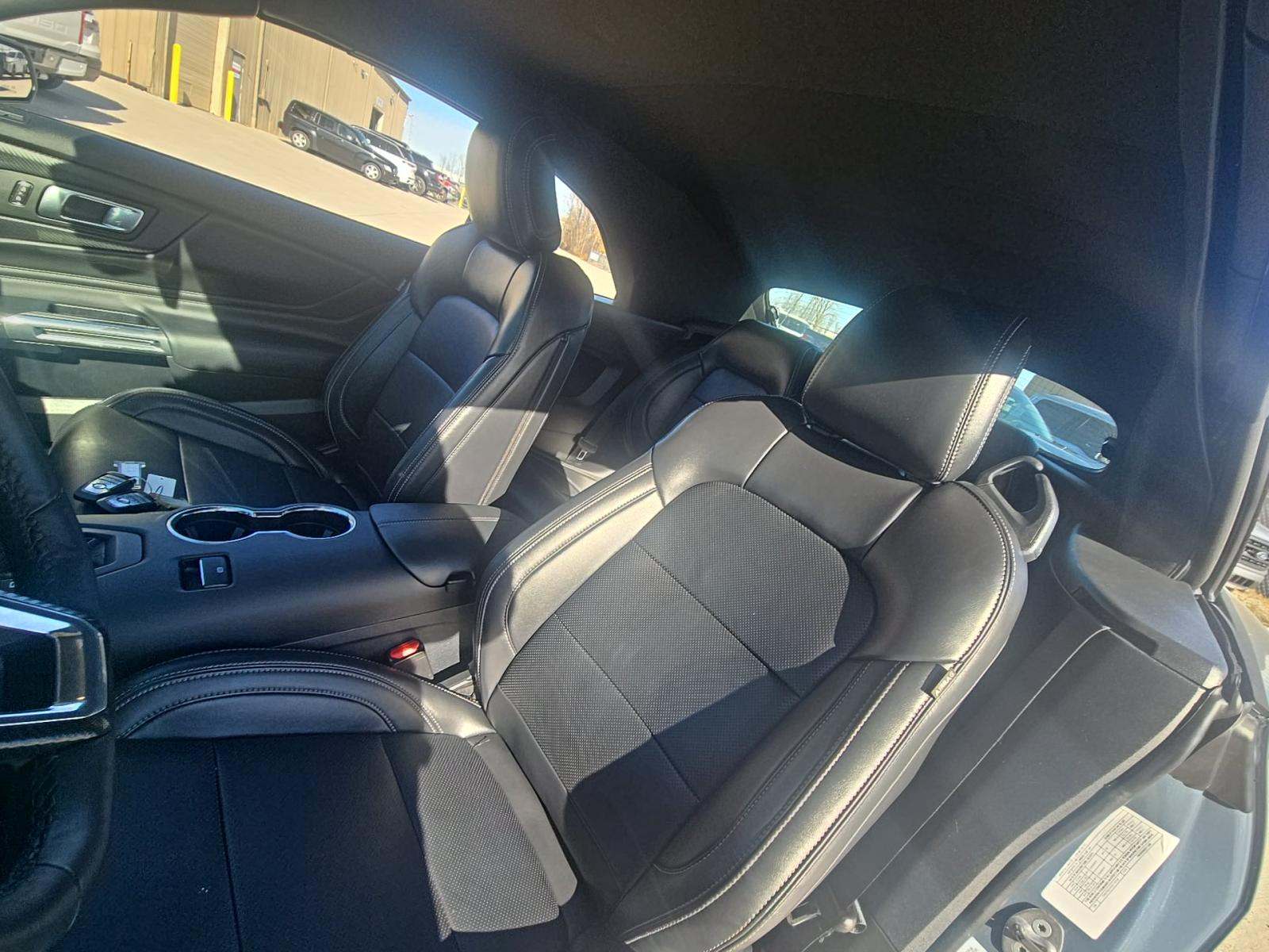 2025 Ford Mustang EcoBoost Premium RWD