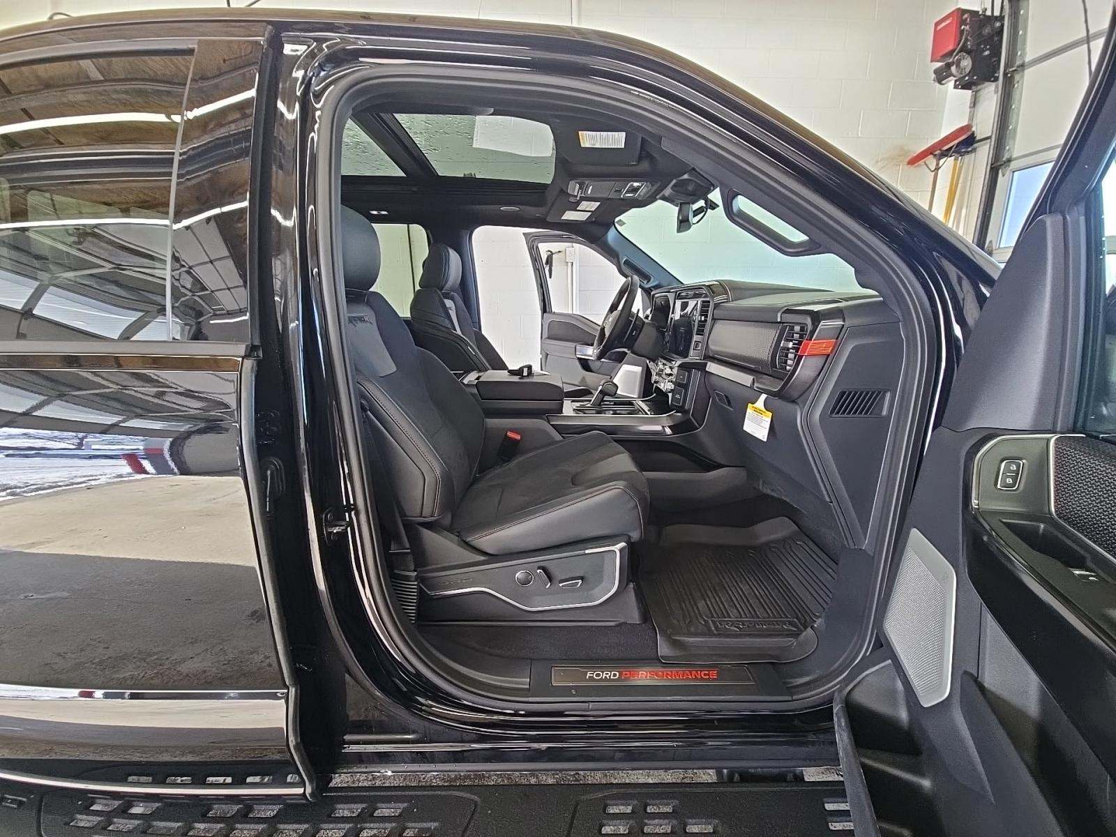 2025 Ford F-150 Raptor AWD