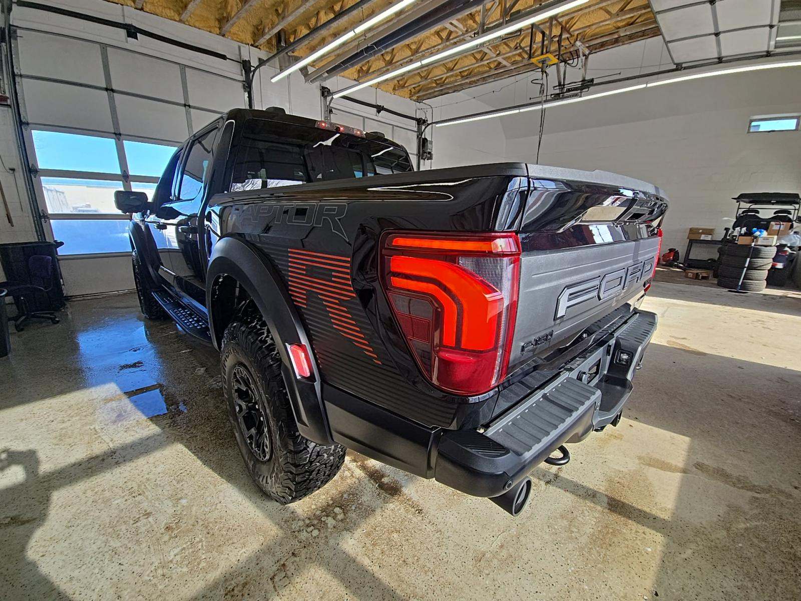 2025 Ford F-150 Raptor AWD