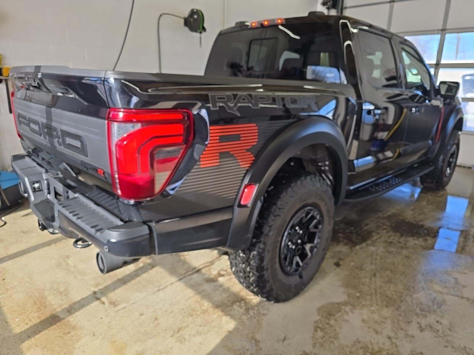 2025 Ford F-150 Raptor AWD