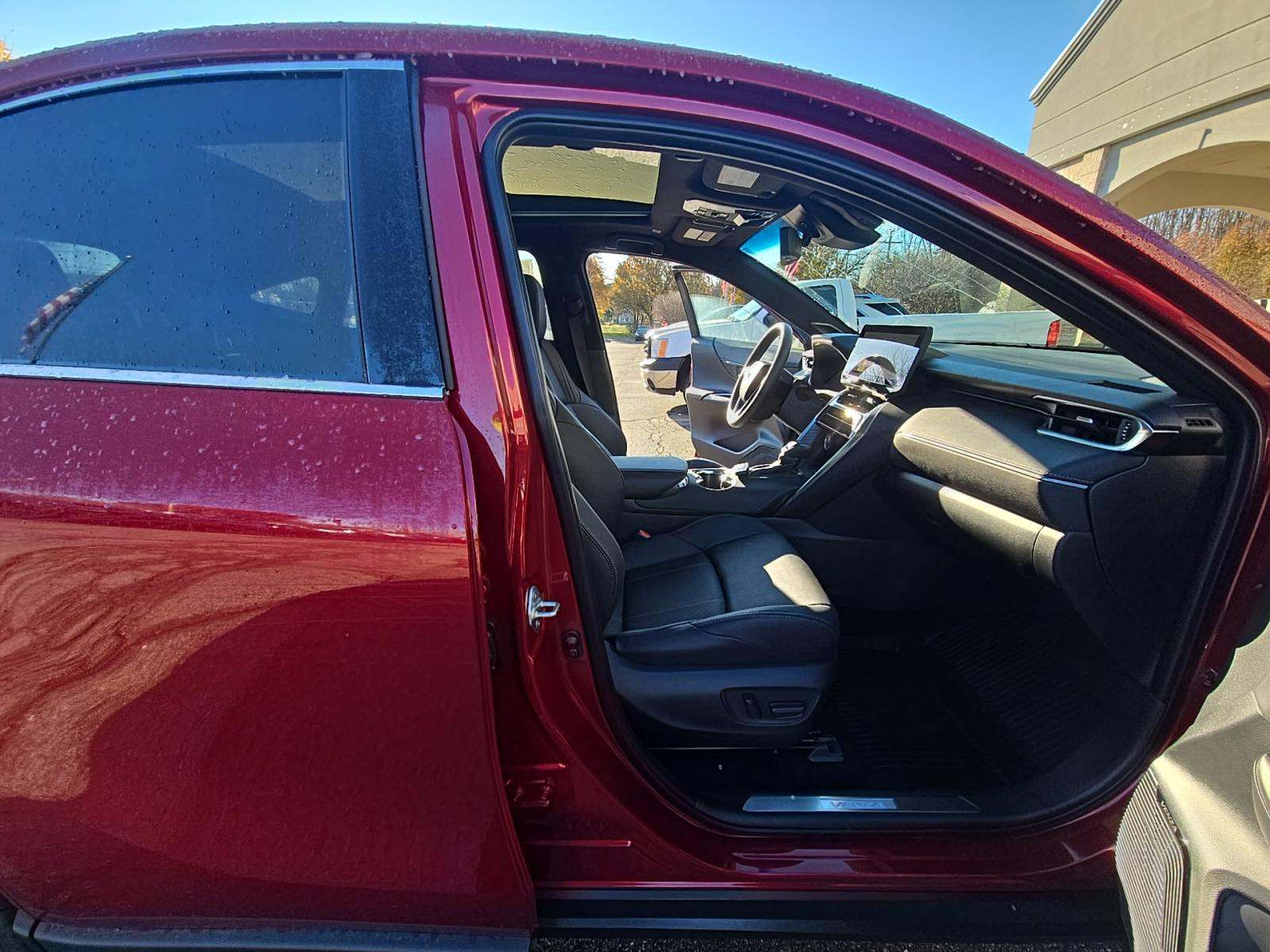 2024 Toyota Venza Limited AWD