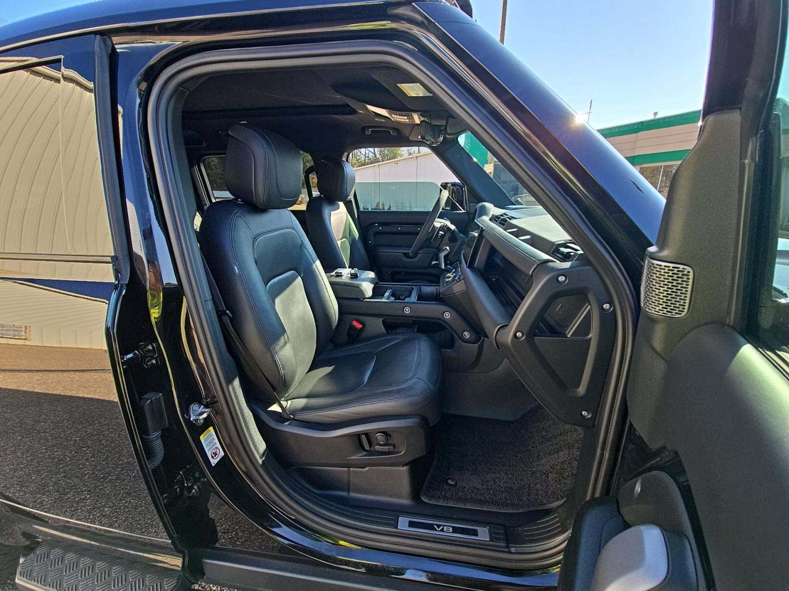 2024 Land Rover Defender 110 V8 AWD