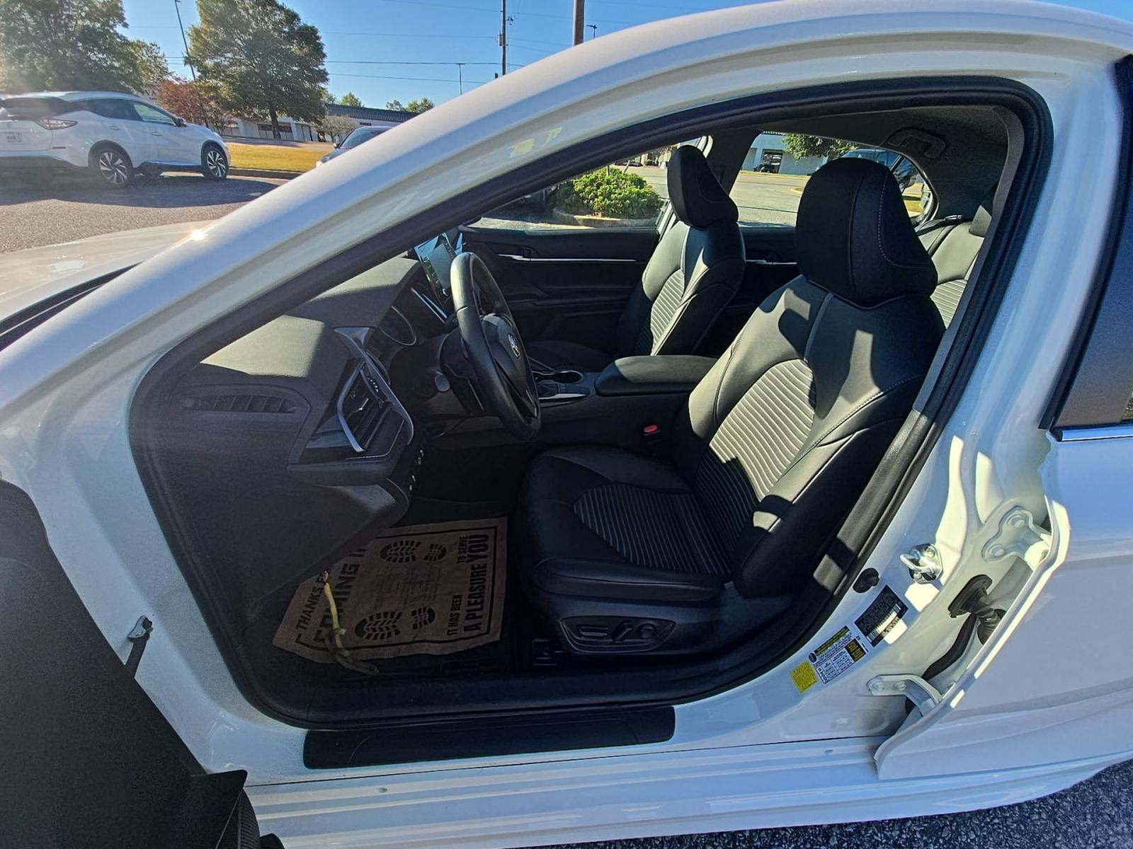 2023 Toyota Camry SE FWD