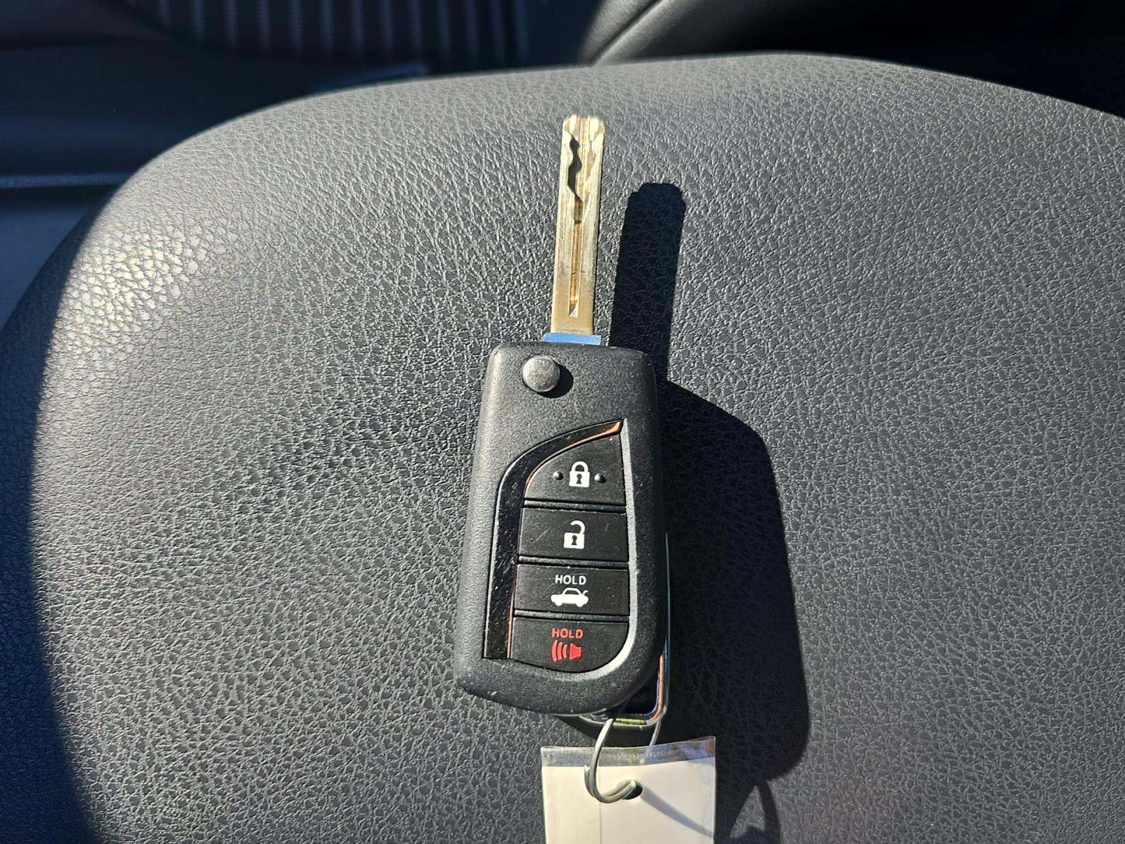 2023 Toyota Camry SE FWD