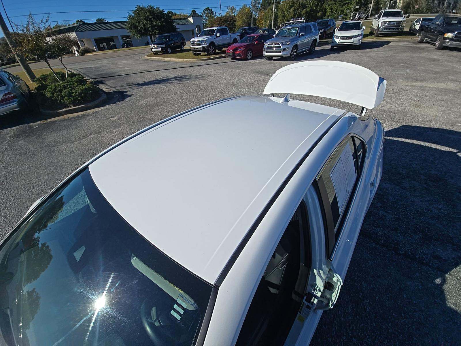 2023 Toyota Camry SE FWD