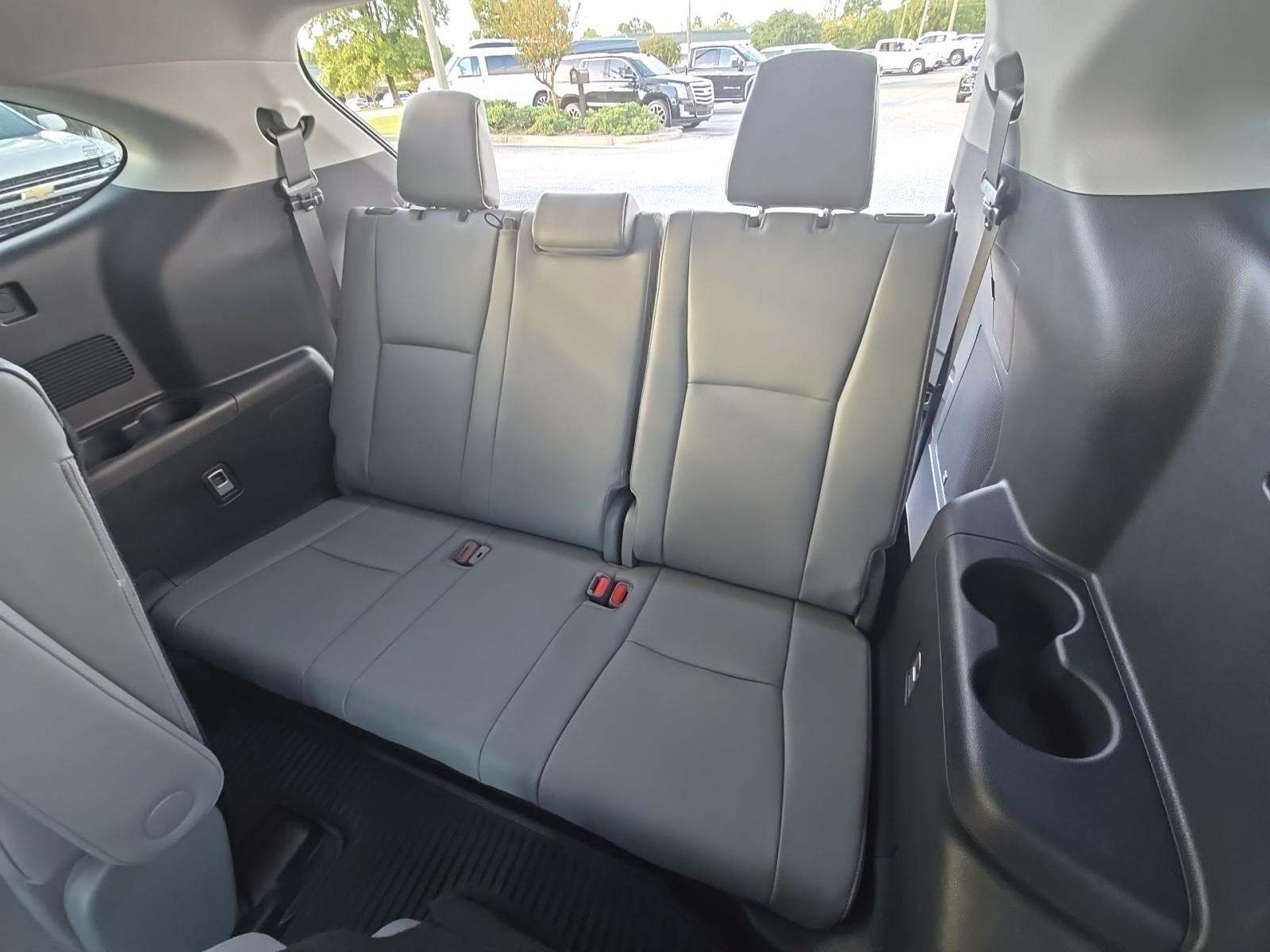 2023 Toyota Highlander Platinum FWD