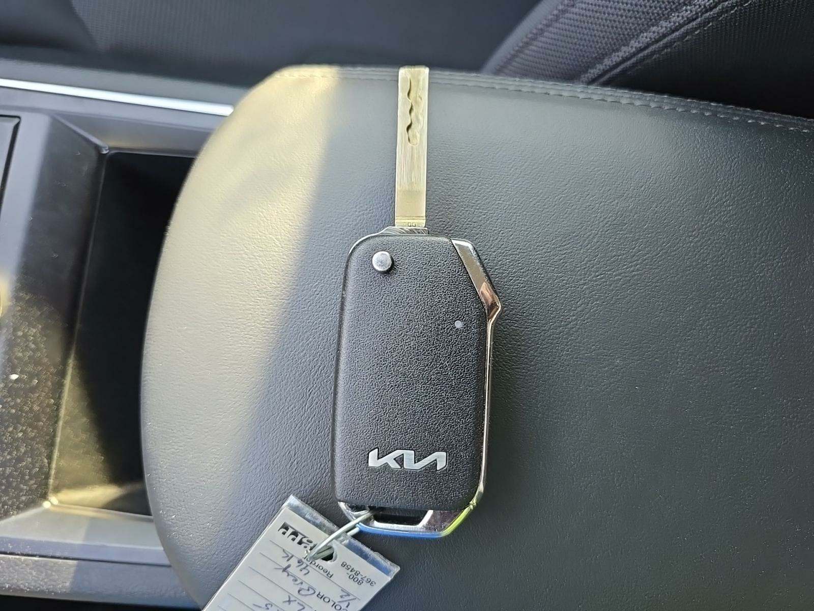 2022 Kia K5 LX FWD