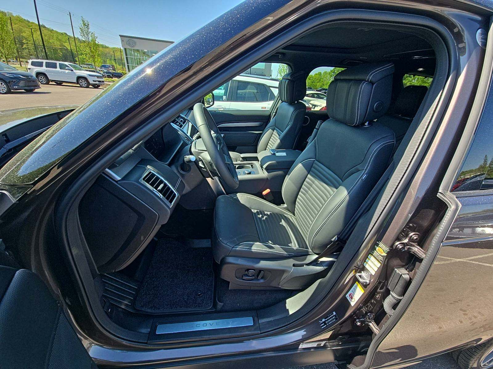 2024 Land Rover Discovery Dynamic SE AWD