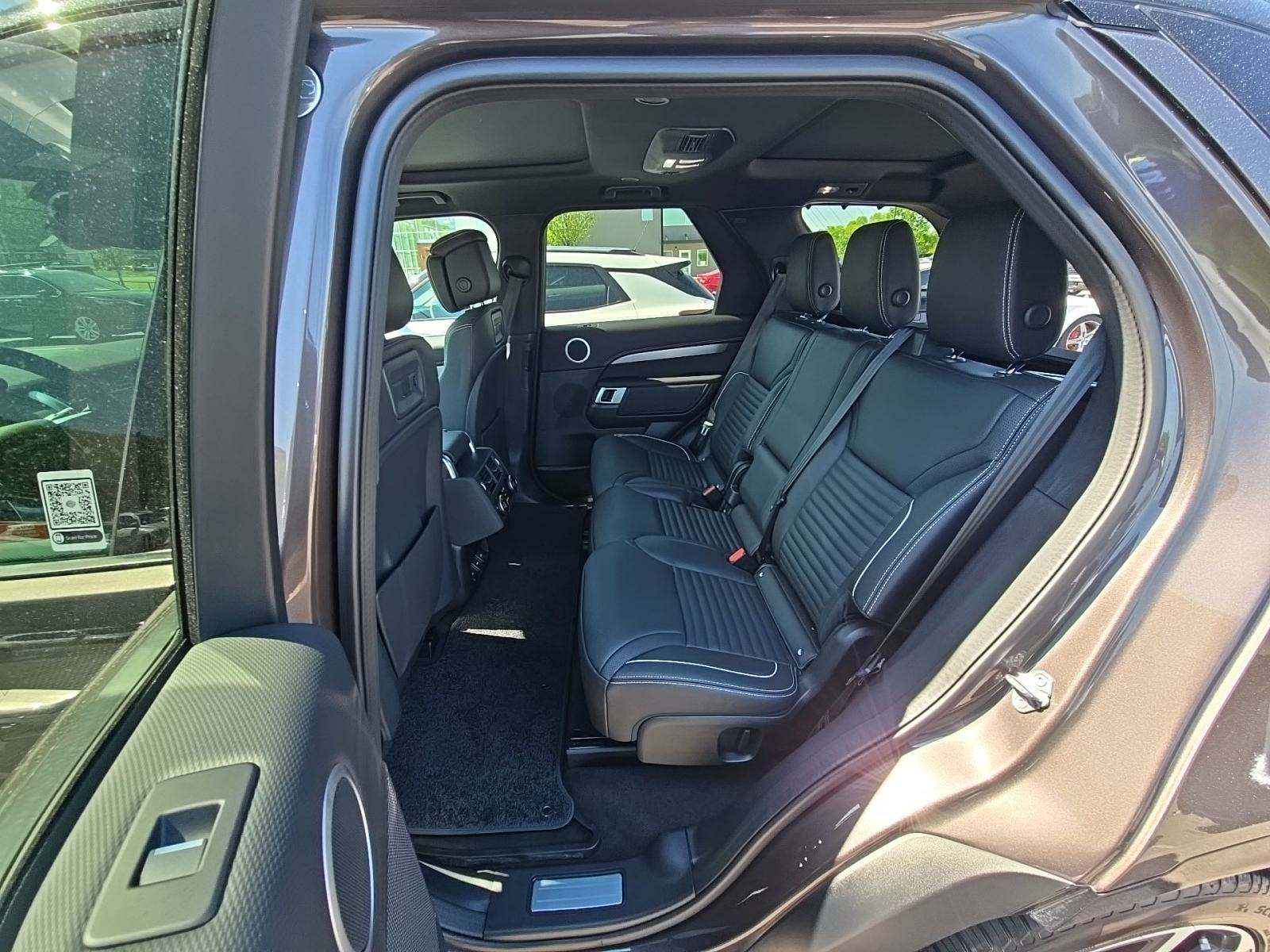 2024 Land Rover Discovery Dynamic SE AWD