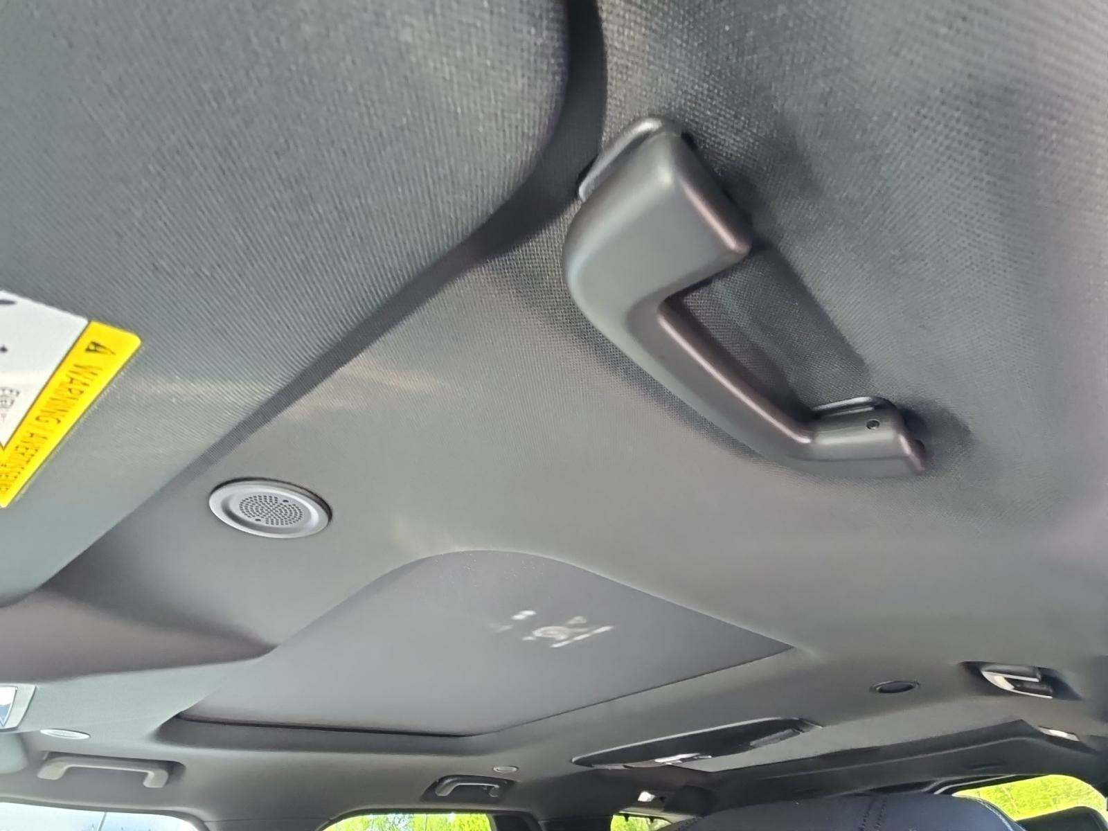 2024 Land Rover Discovery Dynamic SE AWD