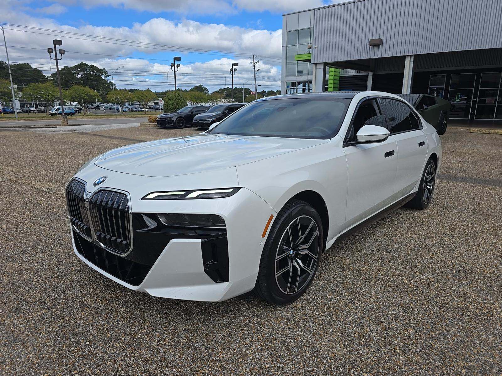 2023 BMW 7 Series 740i RWD