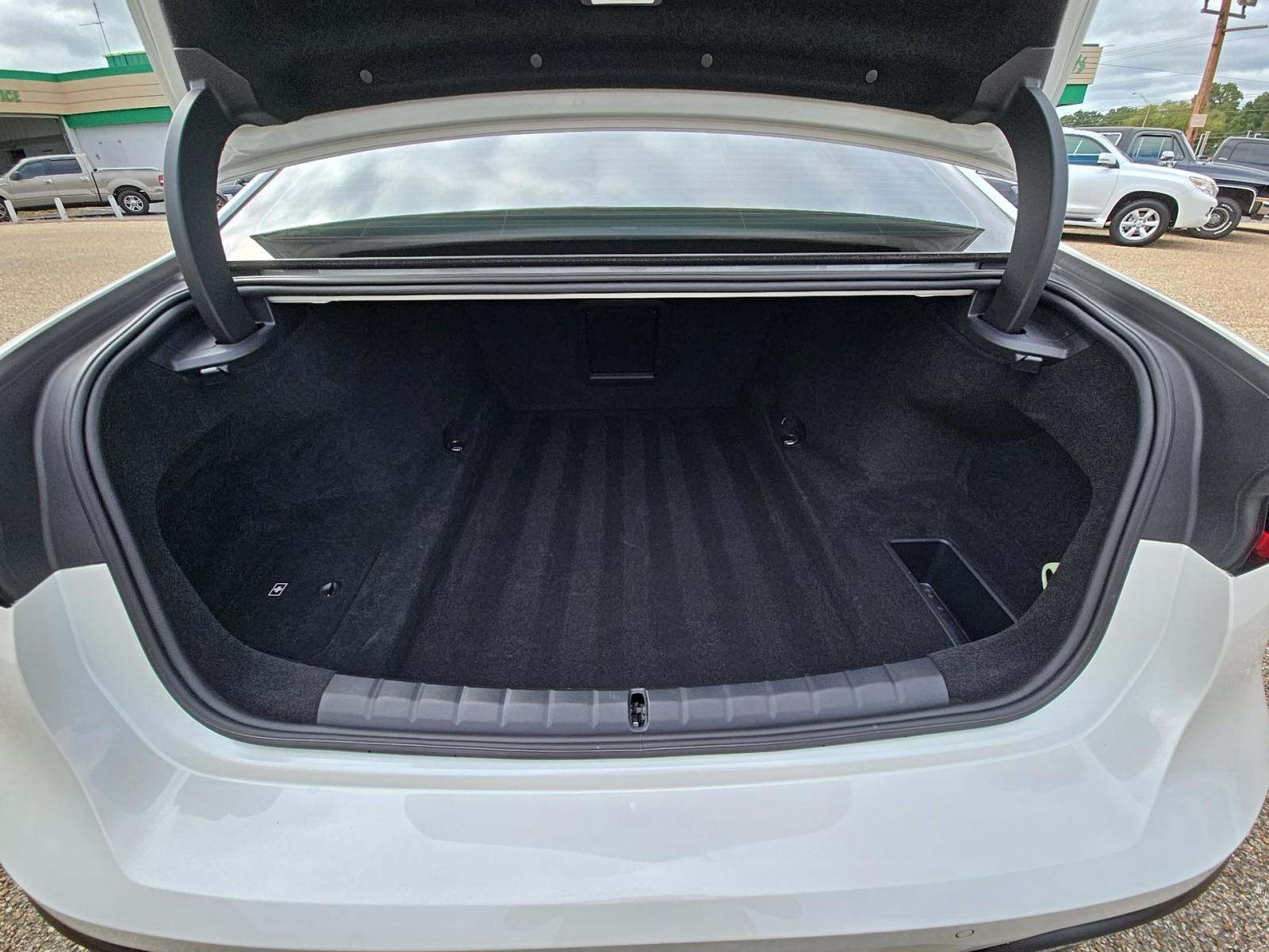 2023 BMW 7 Series 740i RWD