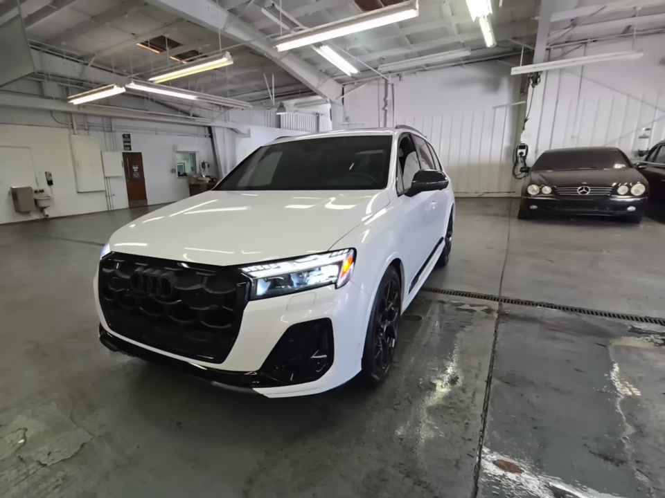 2025 Audi SQ7 Prestige