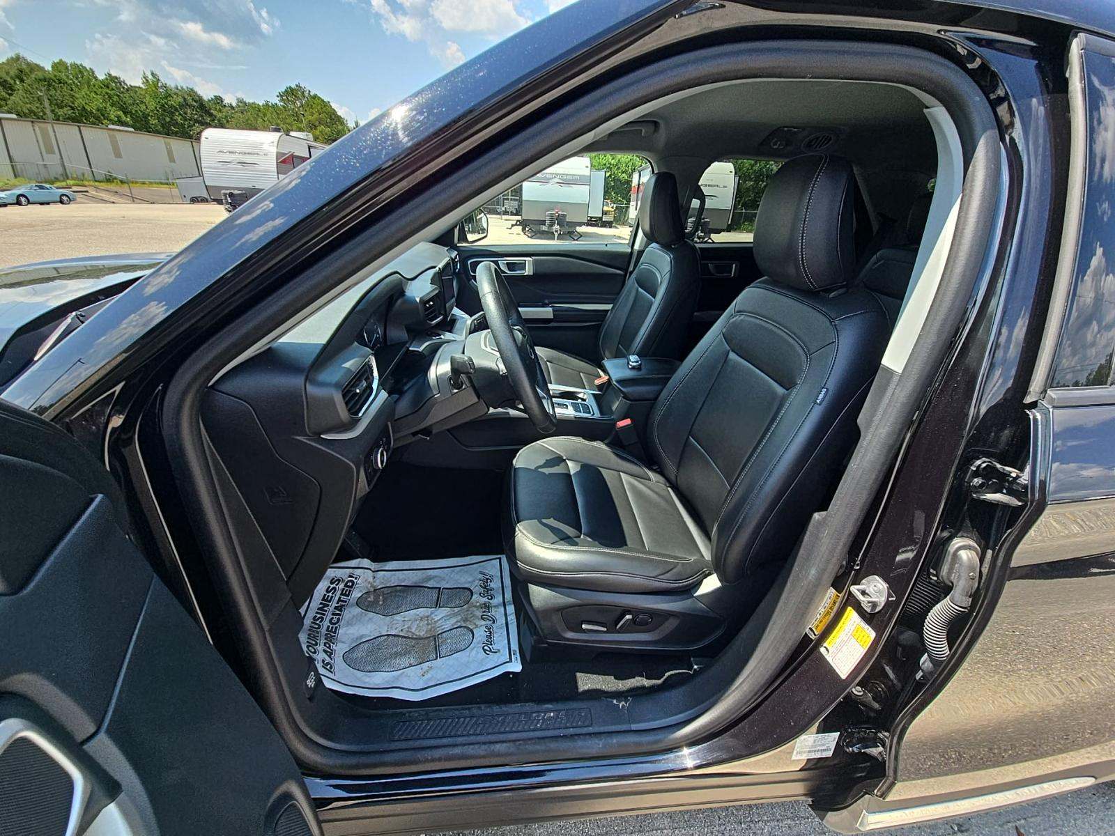 2024 Ford Explorer XLT RWD