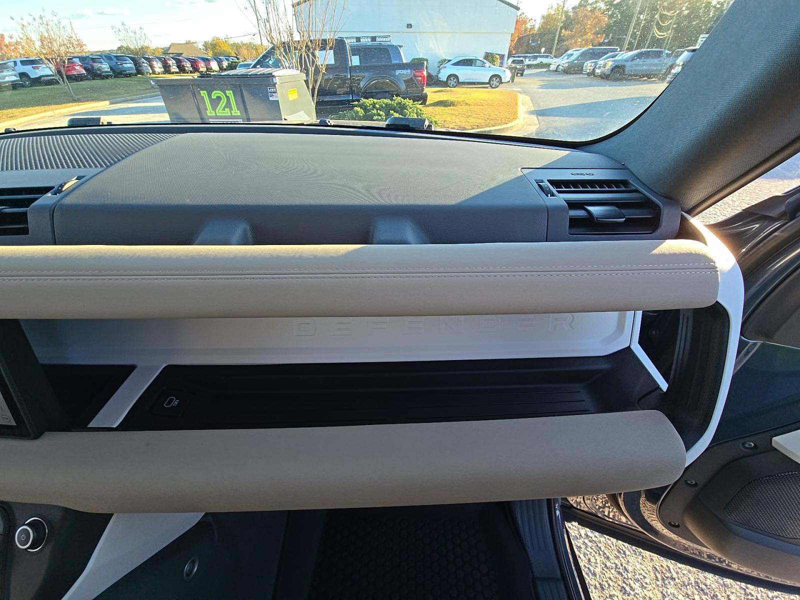 2023 Land Rover Defender 110 SE AWD