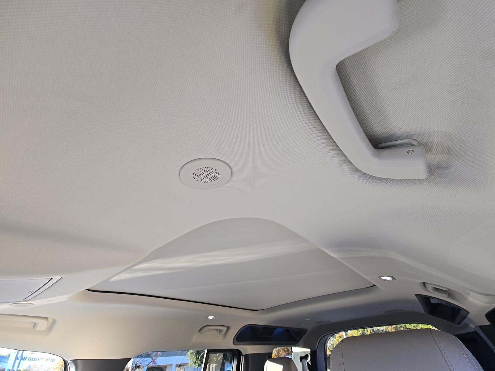 2023 Land Rover Defender 110 SE AWD