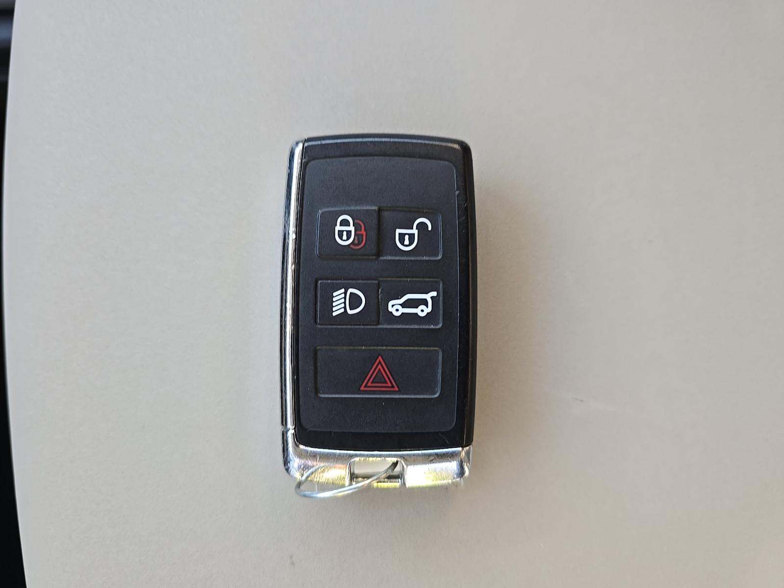 2023 Land Rover Defender 110 SE AWD